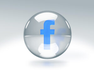 What is the Difference Between Facebook Lite and Normal Facebook App